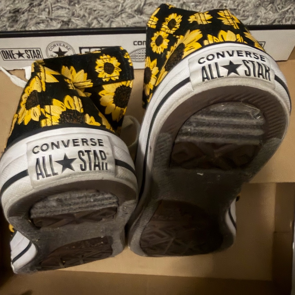Converse All Star Black and Yellow Sunflower Sneakers Unisex 10W/8M - Picture 3 of 6